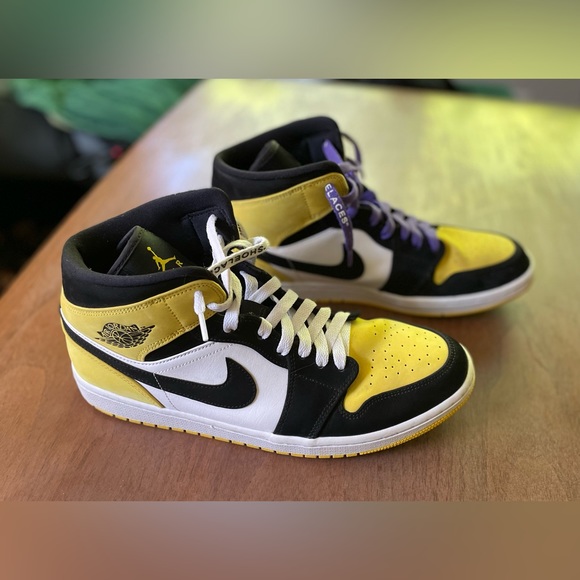 Nike Air Jordan Retro Yellow / Black / White Shoes 🐝 - Picture 3 of 7